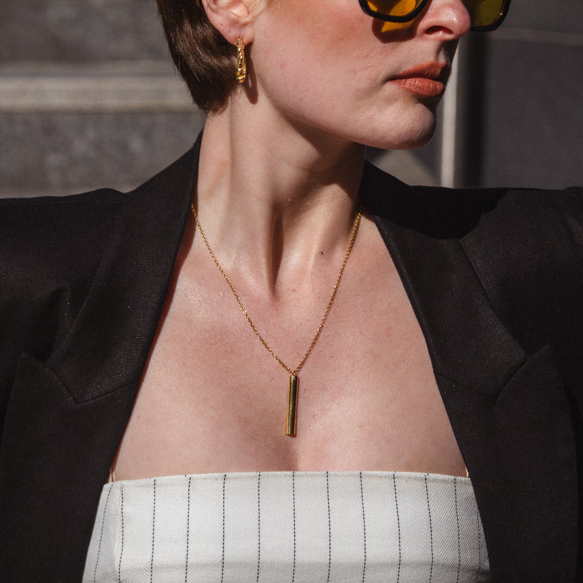 Textured Drop Bar Necklace - 18kt Gold Vermeil