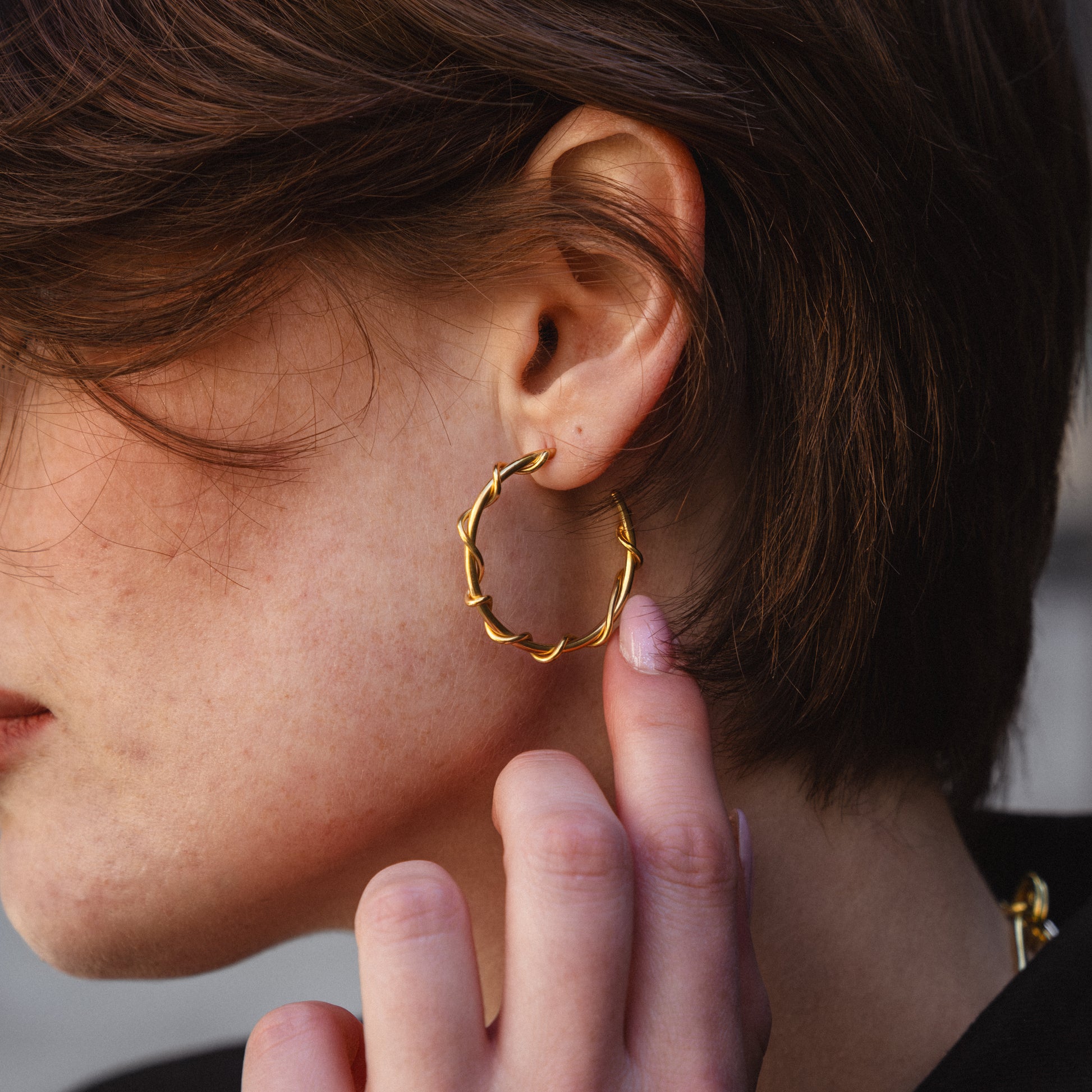 Twisted Hoop Ear-Ring -18kt Gold Vermeil